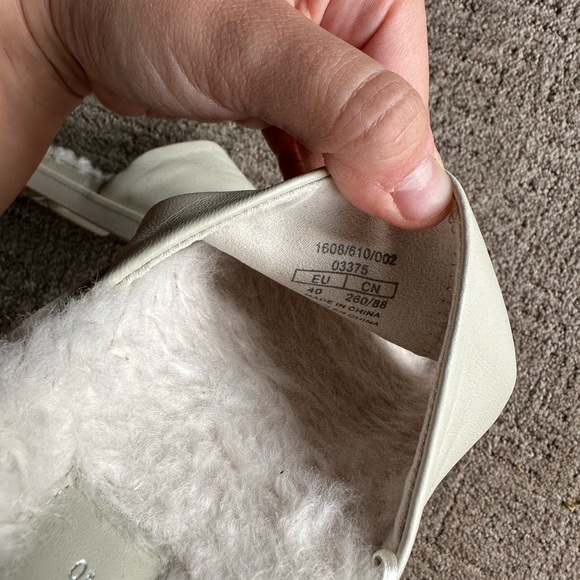 White fuzzy slides from ZARA - Picture 3 of 5